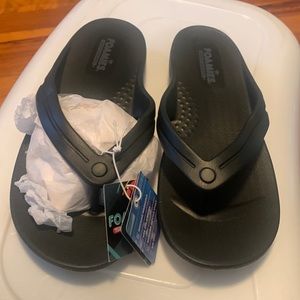 Sketchers Foamies black nwt